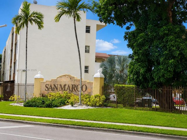 8870 Fontainebleau Blvd 106, Miami, FL 33172