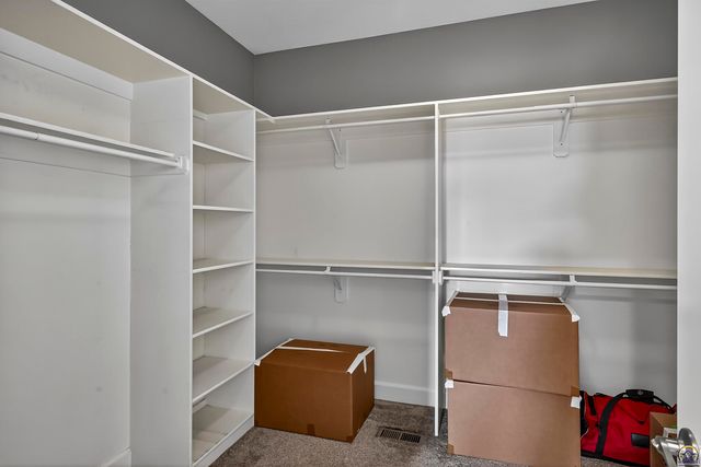 7627 SW Lowell LN, Topeka, KS 66614