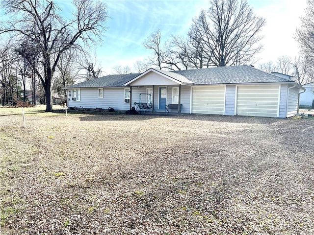 13899 Sable Circle, Warsaw, MO 65355
