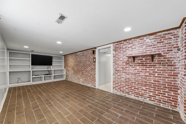 1210 W 14th St N, Wichita, KS 67203