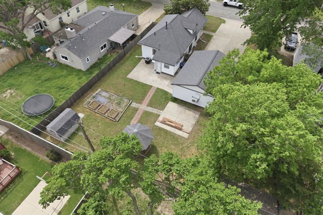 1210 W 14th St N, Wichita, KS 67203