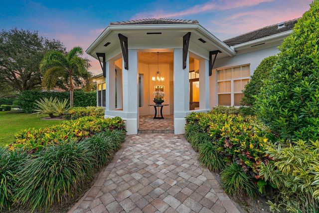 5255 Counter Play Road, Palm Beach Gardens, FL 33418