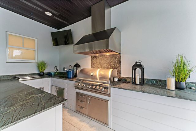 5255 Counter Play Road, Palm Beach Gardens, FL 33418