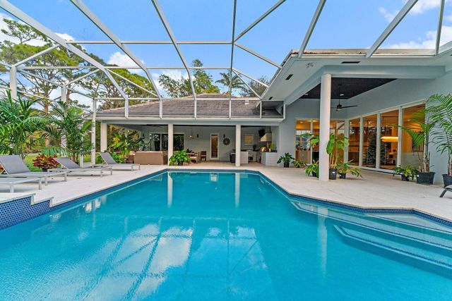 5255 Counter Play Road, Palm Beach Gardens, FL 33418