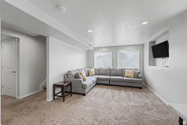 581 W CRENSHAW CT, Saratoga Springs, UT 84045