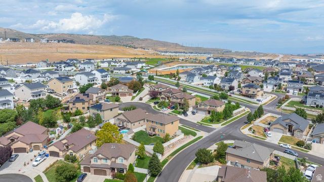581 W CRENSHAW CT, Saratoga Springs, UT 84045
