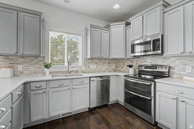 581 W CRENSHAW CT, Saratoga Springs, UT 84045