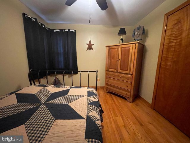 227 S MASSACHUSETTS AVE, Cumberland, MD 21502