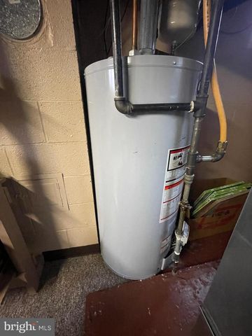 227 S MASSACHUSETTS AVE, Cumberland, MD 21502