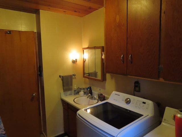 5279 Loch Leven Dr, Pollock Pines, CA 95726