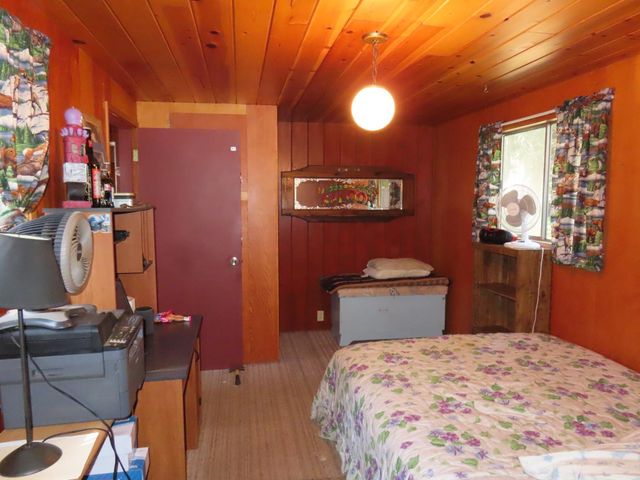 5279 Loch Leven Dr, Pollock Pines, CA 95726