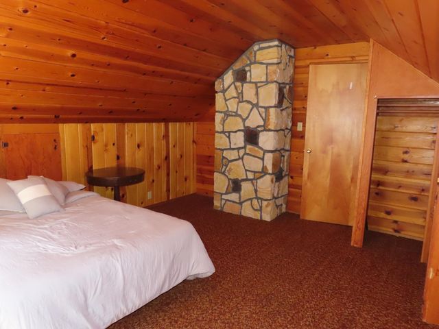 5279 Loch Leven Dr, Pollock Pines, CA 95726