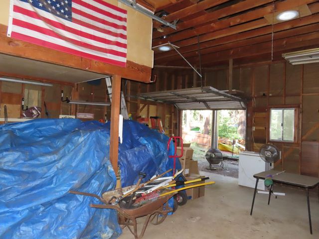 5279 Loch Leven Dr, Pollock Pines, CA 95726