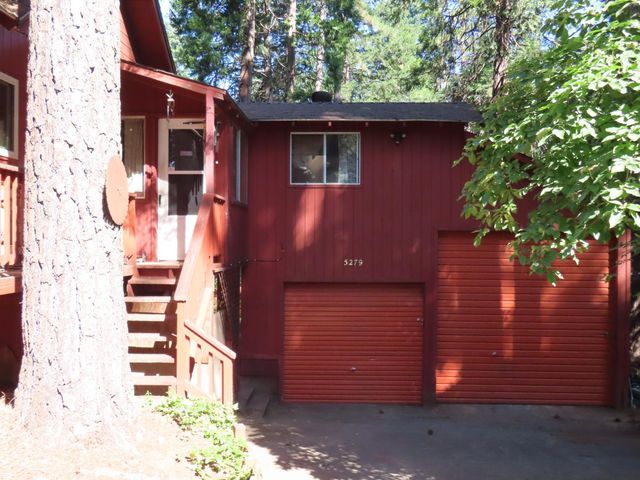5279 Loch Leven Dr, Pollock Pines, CA 95726