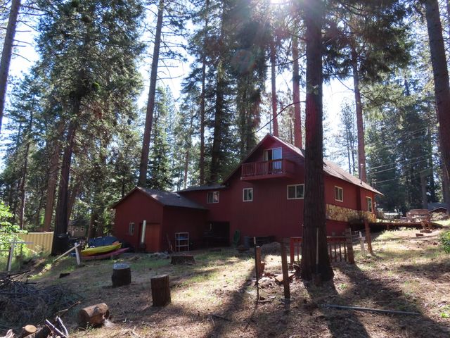 5279 Loch Leven Dr, Pollock Pines, CA 95726