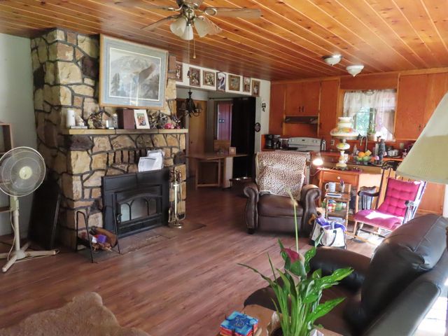 5279 Loch Leven Dr, Pollock Pines, CA 95726