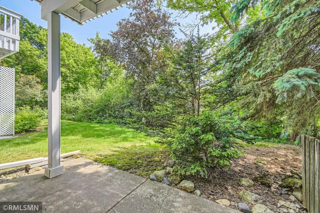3557 Blue Jay Way 102, Eagan, MN 55123
