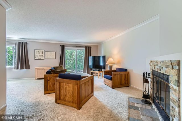 3557 Blue Jay Way 102, Eagan, MN 55123