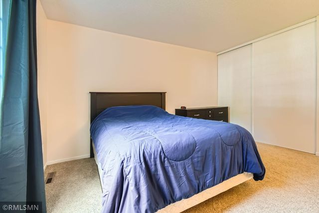 3557 Blue Jay Way 102, Eagan, MN 55123