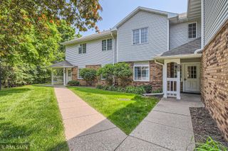 3557 Blue Jay Way 102, Eagan, MN 55123