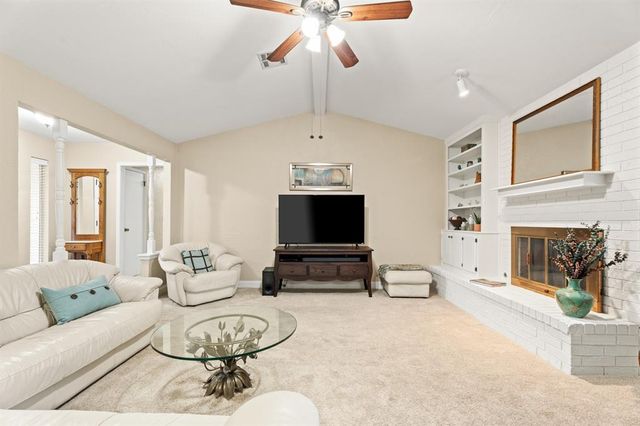 704 Mabel C Fry Boulevard, Yukon, OK 73099