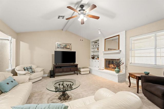 704 Mabel C Fry Boulevard, Yukon, OK 73099