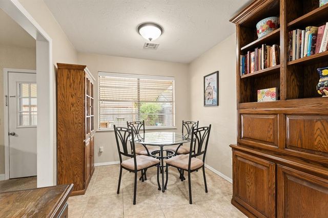 704 Mabel C Fry Boulevard, Yukon, OK 73099