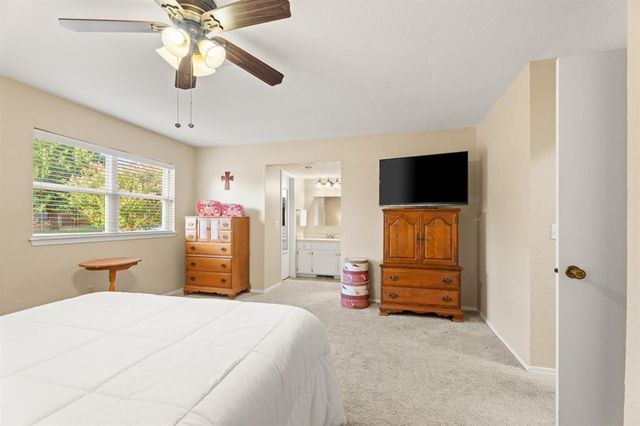 704 Mabel C Fry Boulevard, Yukon, OK 73099