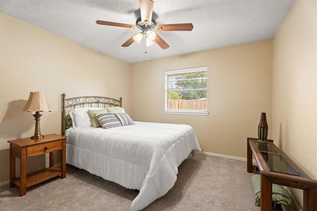 704 Mabel C Fry Boulevard, Yukon, OK 73099