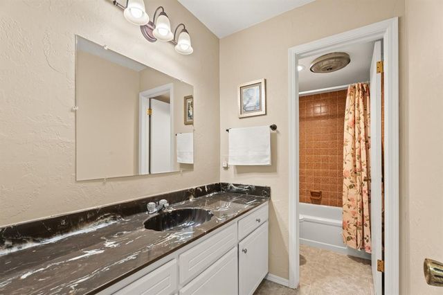 704 Mabel C Fry Boulevard, Yukon, OK 73099