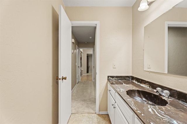 704 Mabel C Fry Boulevard, Yukon, OK 73099