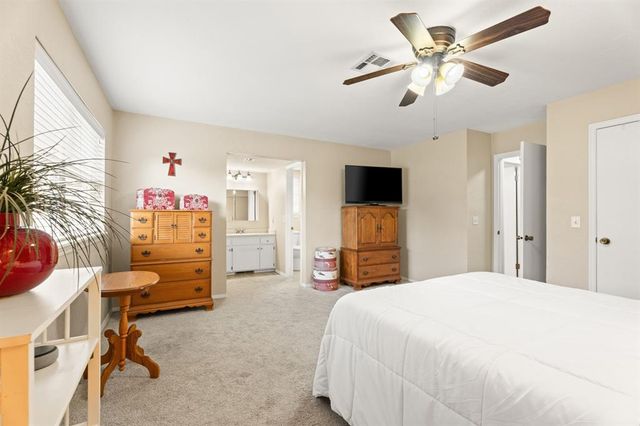 704 Mabel C Fry Boulevard, Yukon, OK 73099