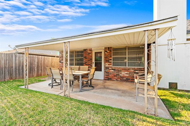 704 Mabel C Fry Boulevard, Yukon, OK 73099