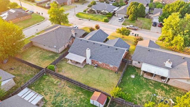 704 Mabel C Fry Boulevard, Yukon, OK 73099