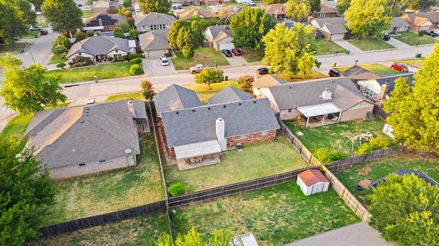 704 Mabel C Fry Boulevard, Yukon, OK 73099