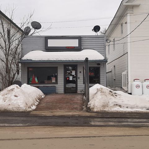 11 Bridge Street, Colebrook, NH 03576