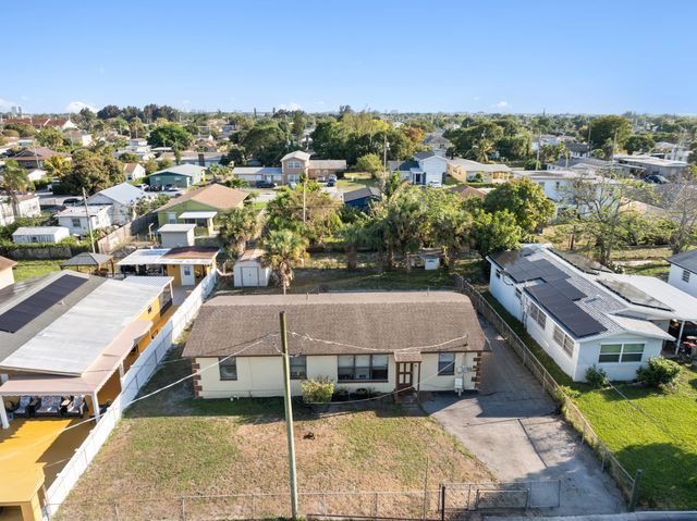 1449 W 35th Street, Riviera Beach, FL 33404