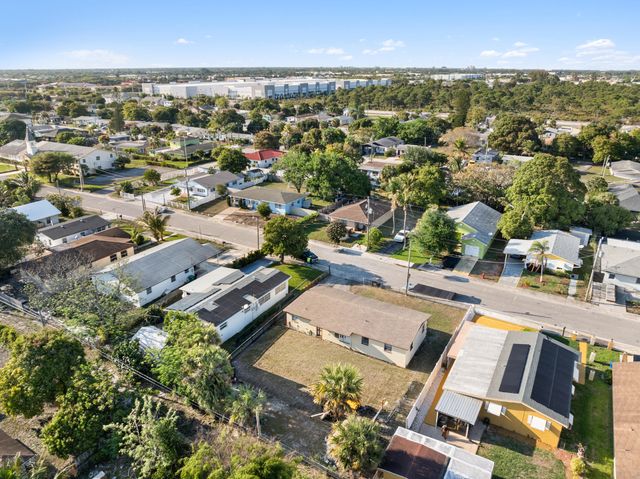 1449 W 35th Street, Riviera Beach, FL 33404