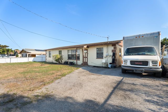 1449 W 35th Street, Riviera Beach, FL 33404