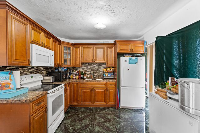 1449 W 35th Street, Riviera Beach, FL 33404