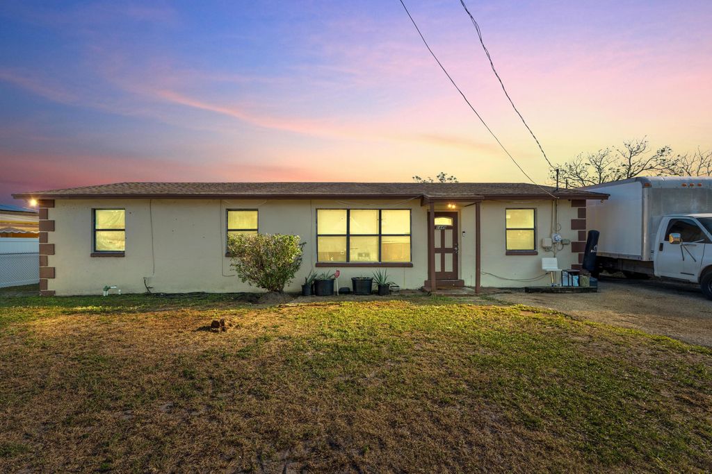 1449 W 35th Street, Riviera Beach, FL 33404