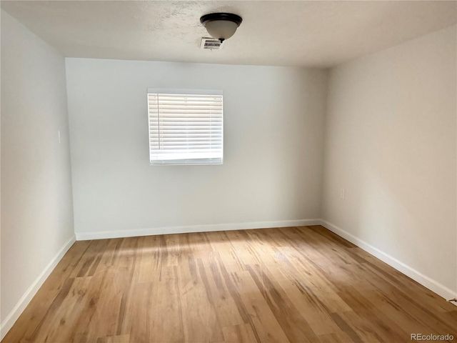 1092 S Newton St, Denver, CO 80219