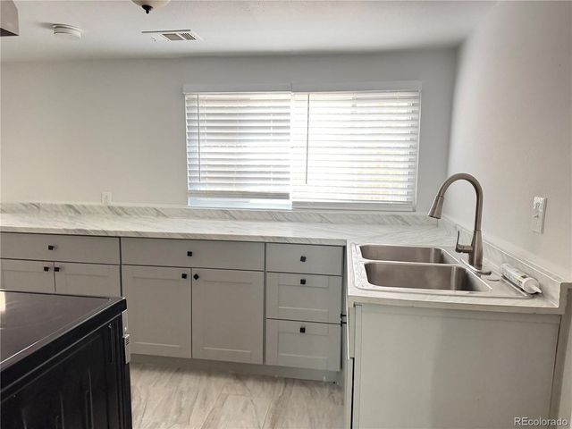 1092 S Newton St, Denver, CO 80219