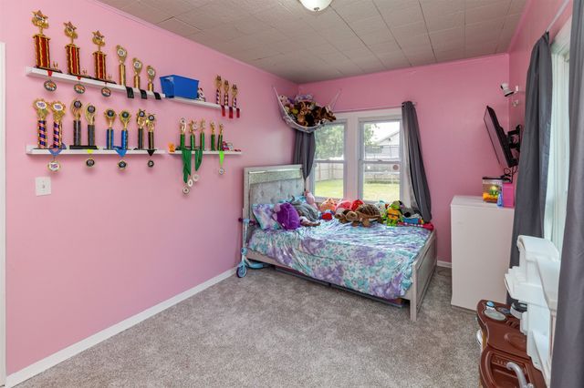 937 Creston Avenue, Des Moines, IA 50315