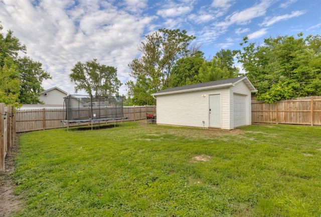 937 Creston Avenue, Des Moines, IA 50315