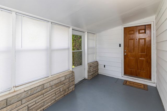 937 Creston Avenue, Des Moines, IA 50315