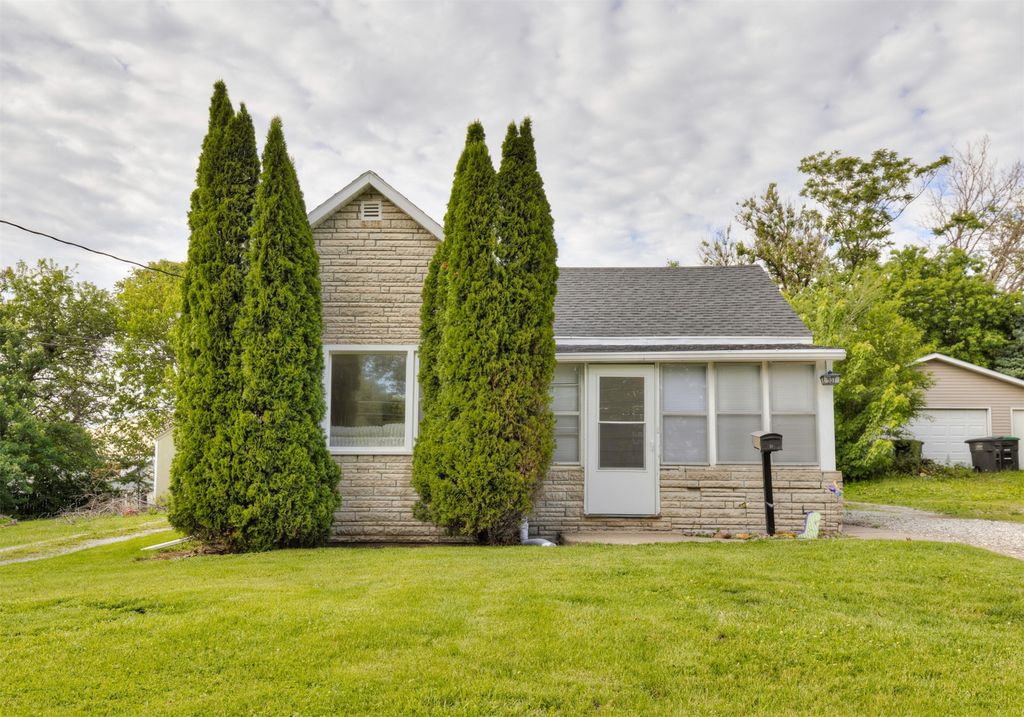 937 Creston Avenue, Des Moines, IA 50315