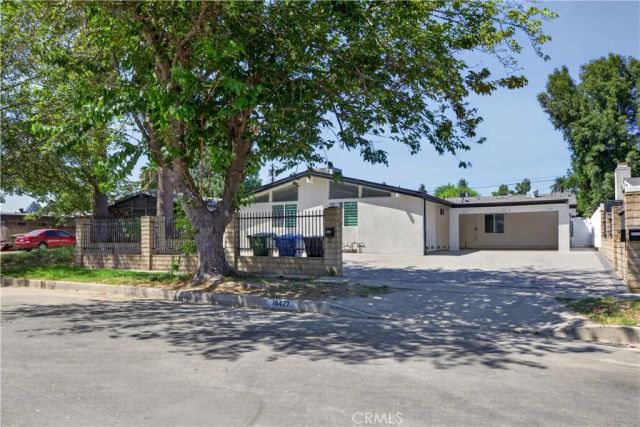 16425 Clymer Street, Granada Hills, CA 91344