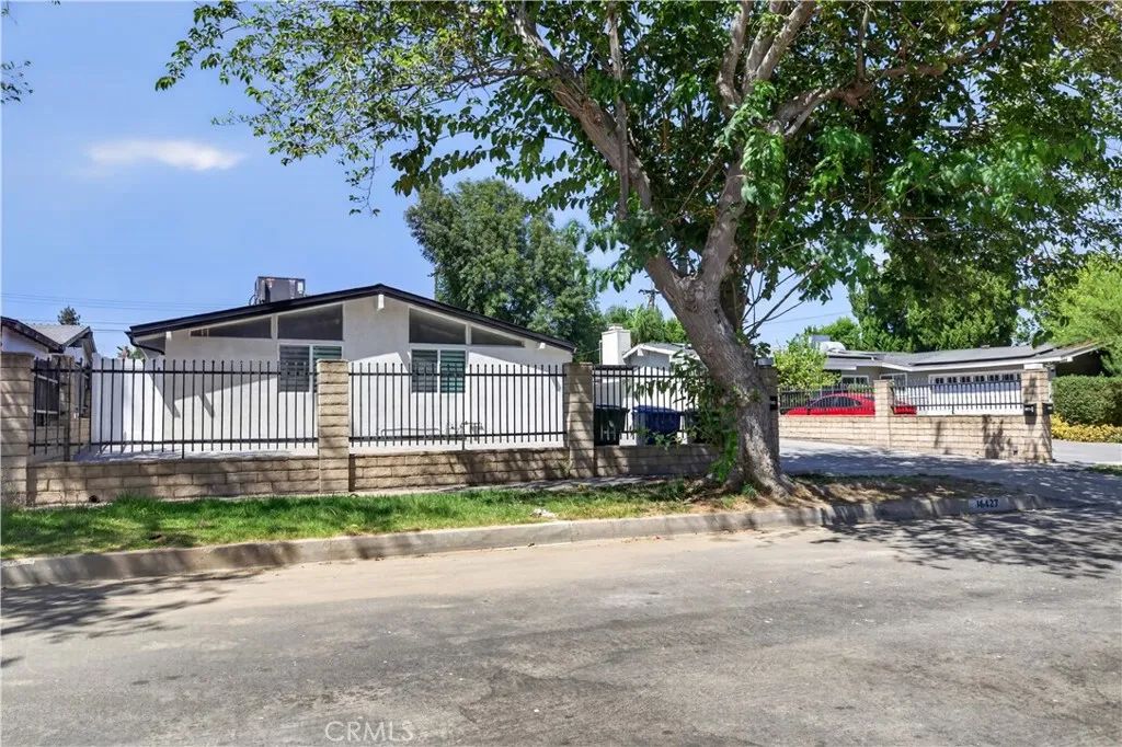 16425 Clymer Street, Granada Hills, CA 91344