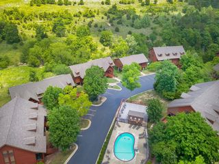 320 Summer Drive, Branson, MO 65616